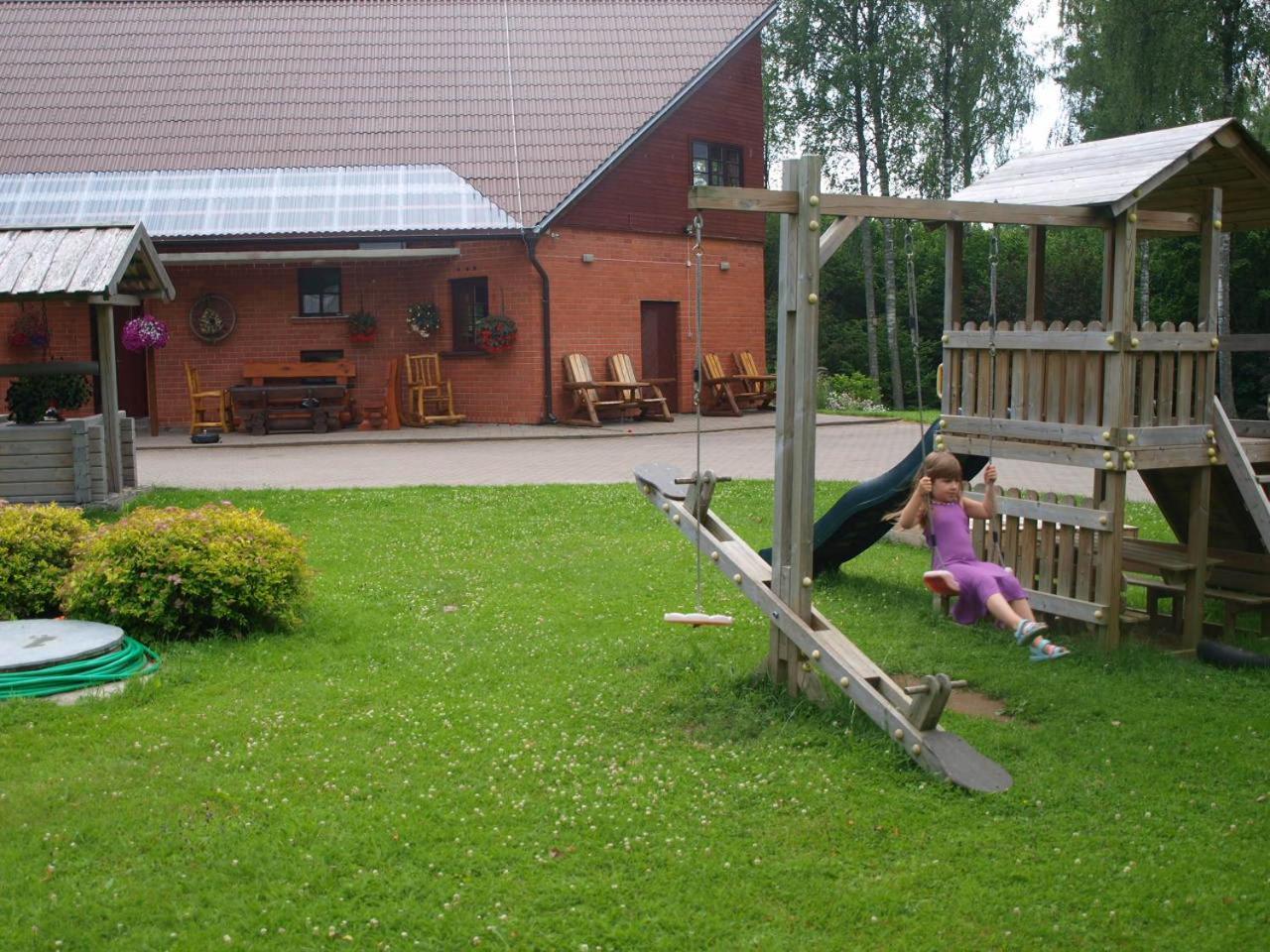 Guest House Pilskalni Rubene Exteriör bild